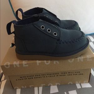 TOMS Chukka Boots, Tiny Size 7